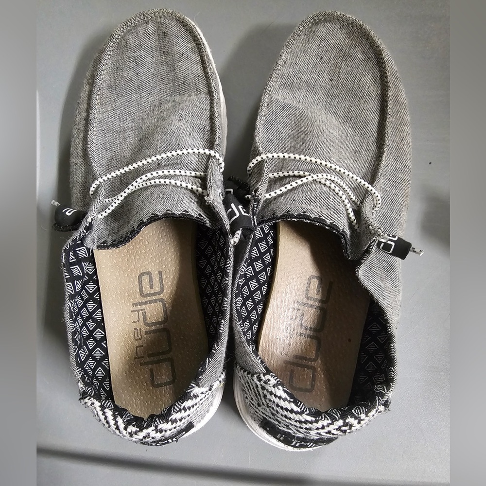 Hey Dude Women's Gray and Black Moccasins